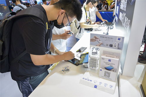 itheat熱點科技展臺現場火爆 精彩產品應接不暇